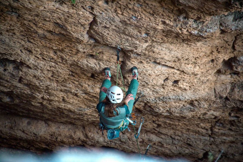 Why You Need a Piton for Aid Soloing—And When It’s a Terrible Idea