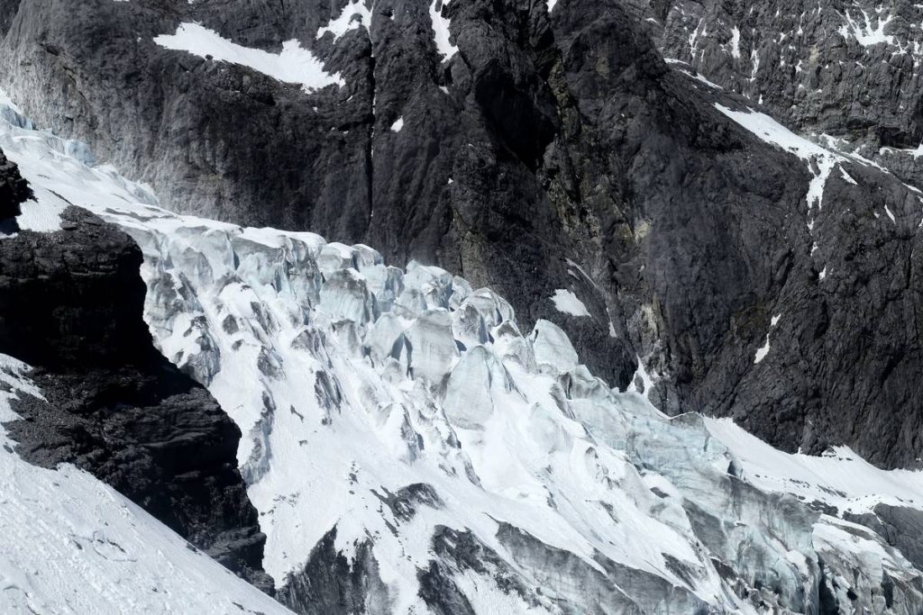 Why Your Ice Piton for Seracs Could Mean the Difference Between Life and Death