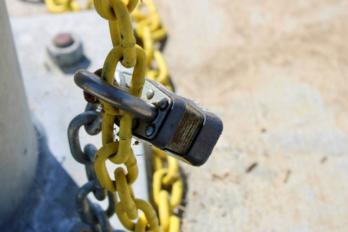 Corrosion-Resistant Coatings: 7 Proven Tips to Avoid Costly Climbing Piton Failures